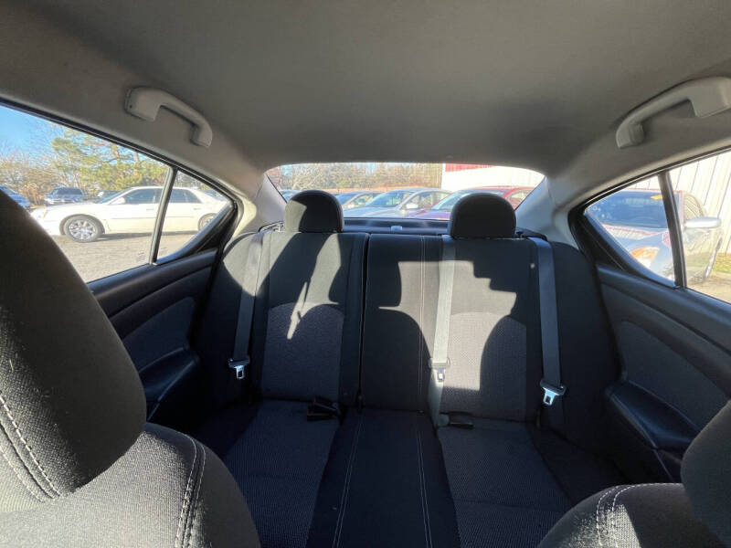 2016 Nissan Versa 1.6 SV