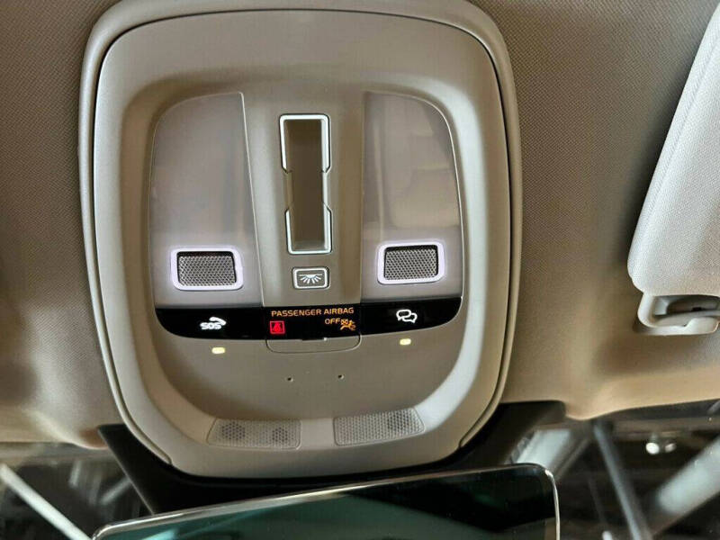 2023 Volvo XC90 B6 Plus Bright Theme 6P