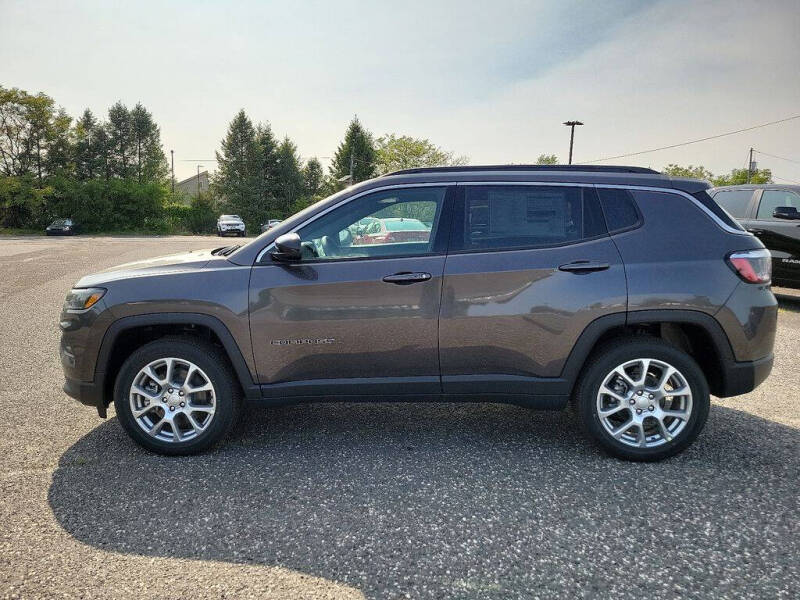 2023 Jeep Compass Latitude Lux