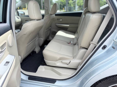 2012 Toyota Prius v Five