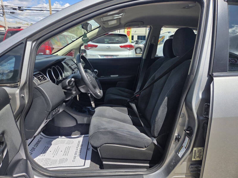 2012 Nissan Versa 1.8 SL
