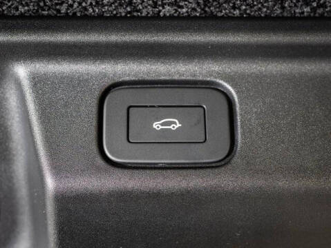 2025 Land Rover Range Rover P400 SE