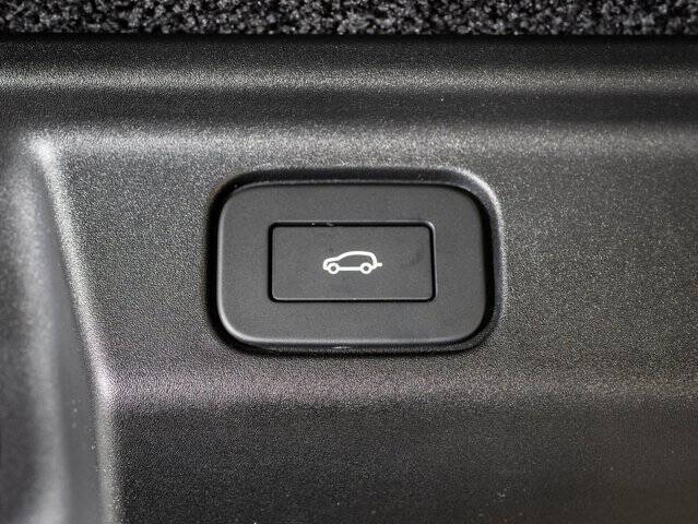 2025 Land Rover Range Rover P400 SE