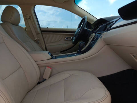 2015 Ford Taurus Limited