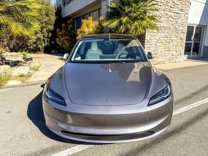 2025 Tesla Model 3 Long Range