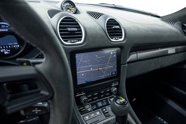 2025 Porsche 718 Cayman GT4 RS