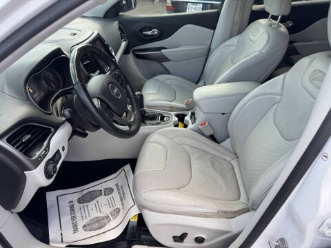 2019 Jeep Cherokee Overland