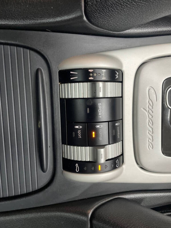 2010 Porsche Cayenne GTS