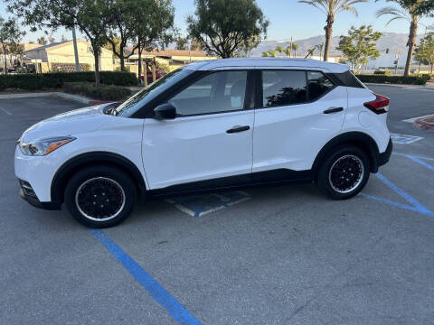 2019 Nissan Kicks S