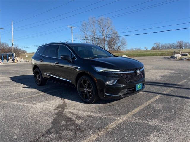 2023 Buick Enclave Essence