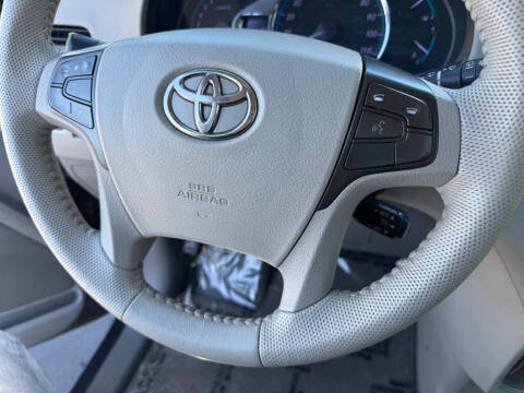 2012 Toyota Sienna XLE 8-Passenger