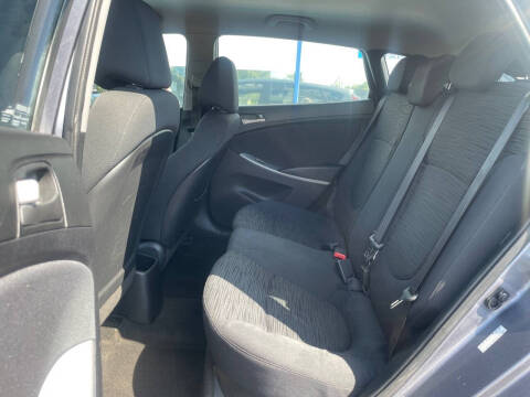 2016 Hyundai Accent SE