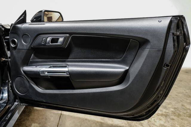 2021 Ford Mustang EcoBoost