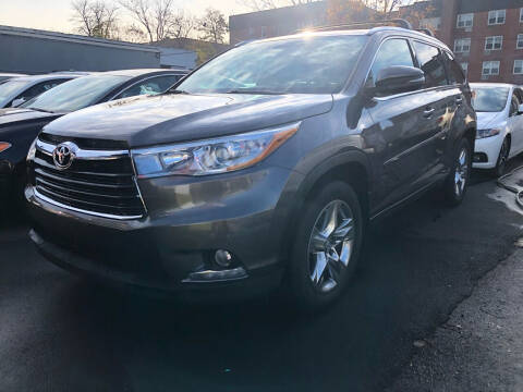 2015 Toyota Highlander for sale at OFIER AUTO SALES in Freeport NY