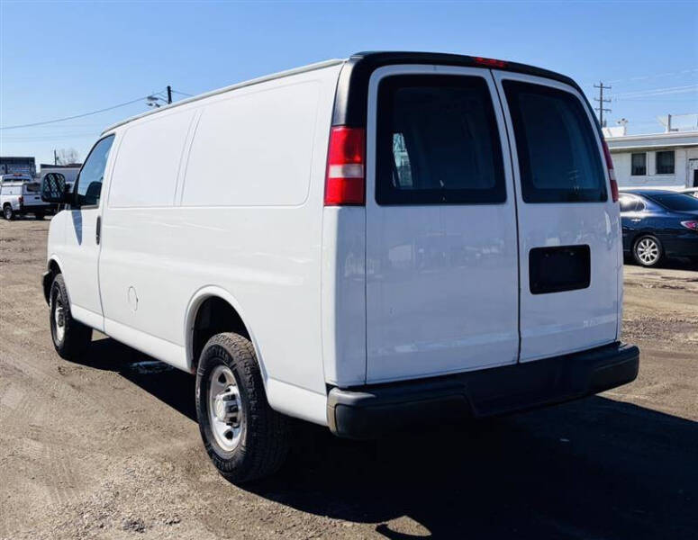 2018 Chevrolet Express 2500