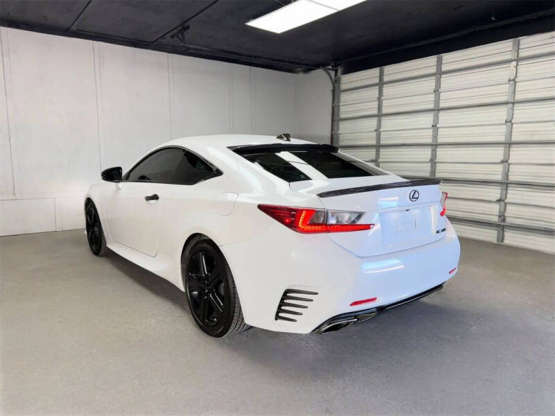 2017 Lexus RC 200t