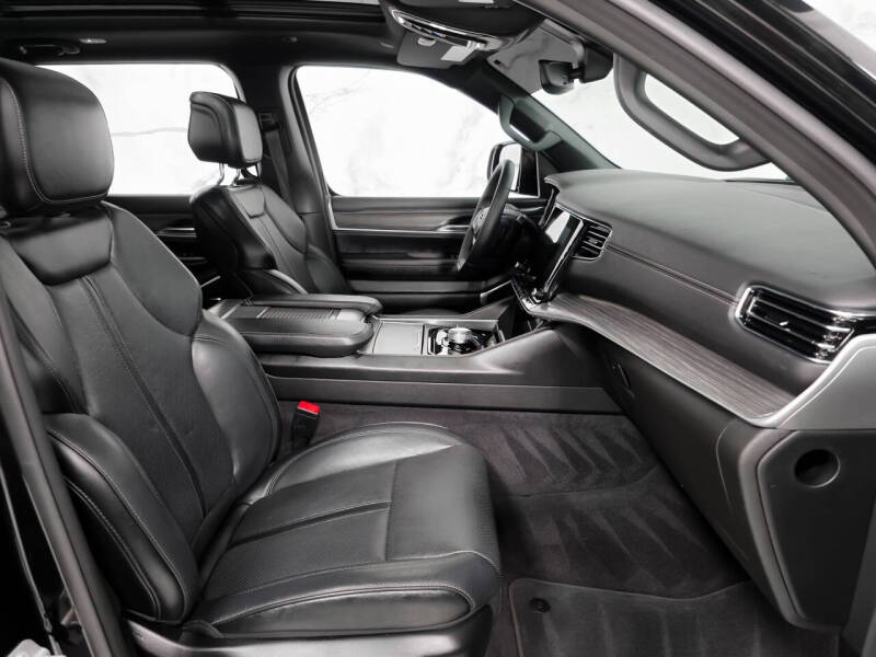 2023 Jeep Wagoneer Series II