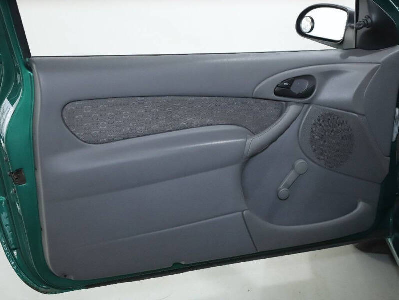 2003 Ford Focus ZX3