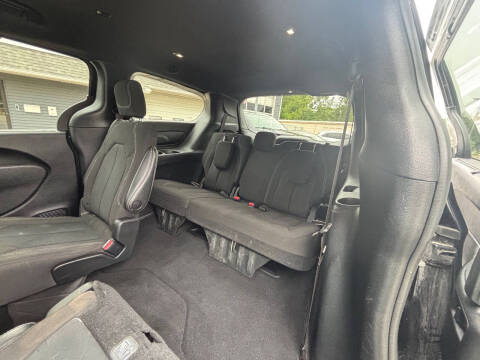 2022 Chrysler Pacifica Touring