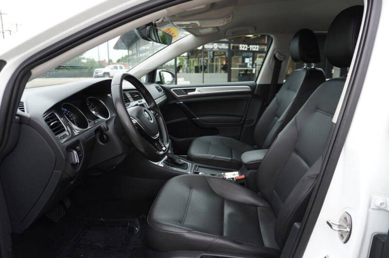 2016 Volkswagen e-Golf SEL Premium