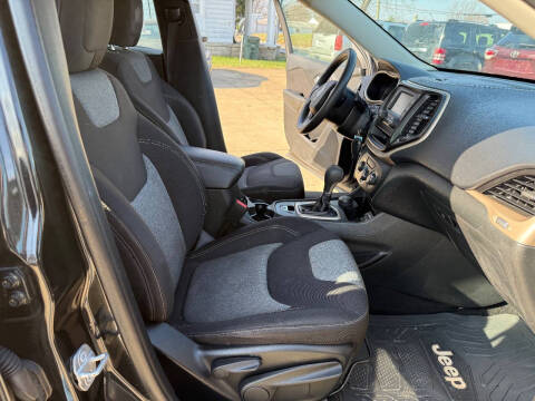 2014 Jeep Cherokee Sport