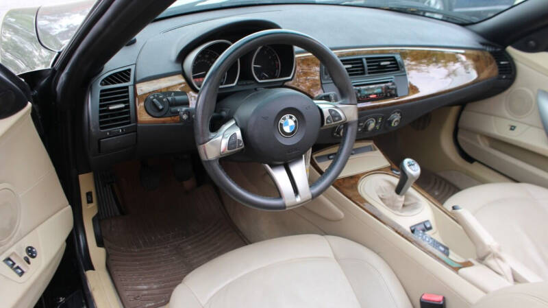 2006 BMW Z4 3.0i