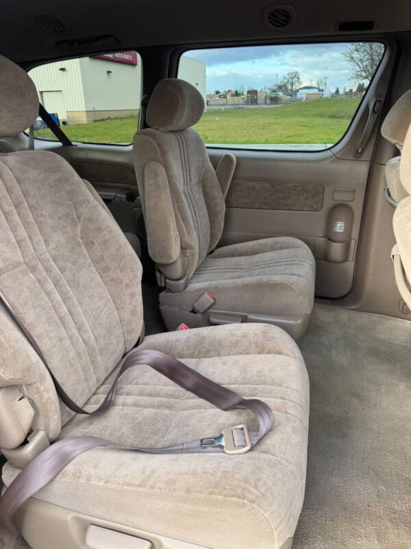 2002 Toyota Sienna LE