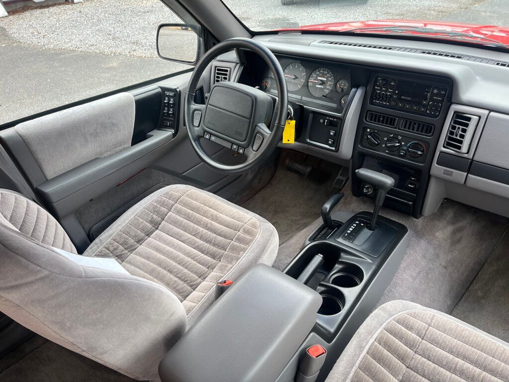 1993 Jeep Grand Cherokee 48