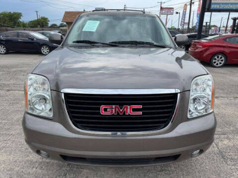 2013 GMC Yukon SLE