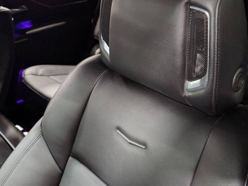 2022 Cadillac Escalade Luxury