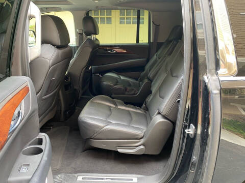 2016 Cadillac Escalade ESV Luxury Collection