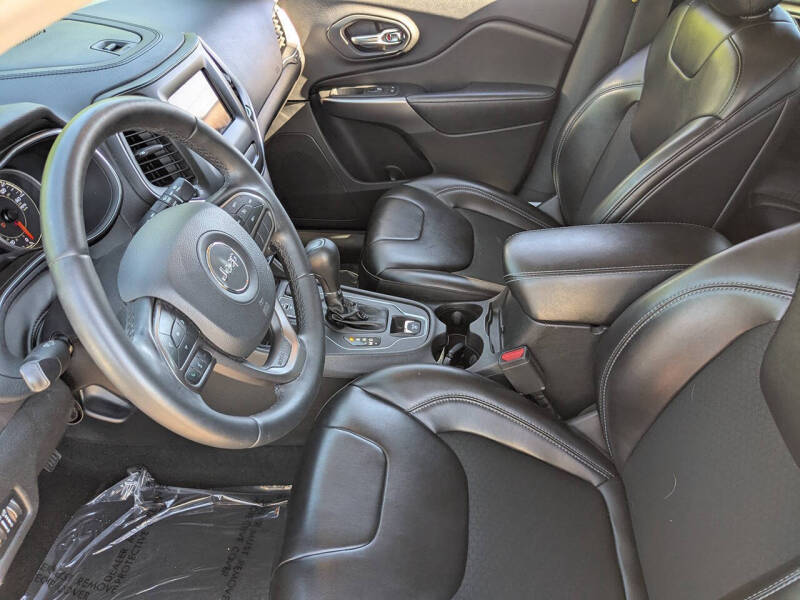 2019 Jeep Cherokee Latitude Plus