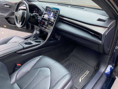 2021 Toyota Avalon XLE