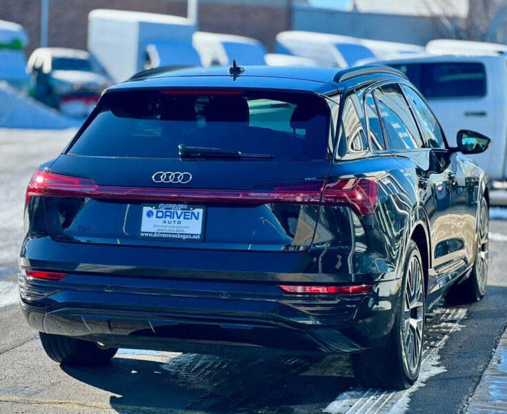 2024 Audi Q8 e-tron quattro Prestige