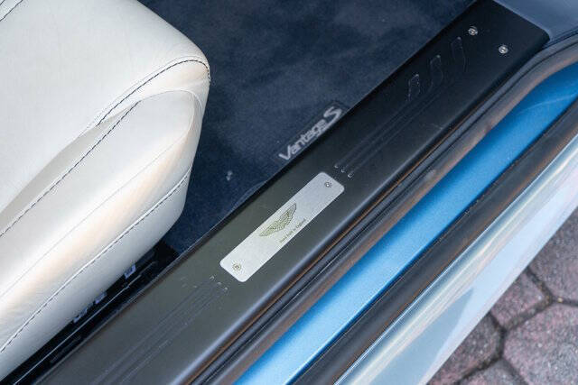2012 Aston Martin V8 Vantage 24
