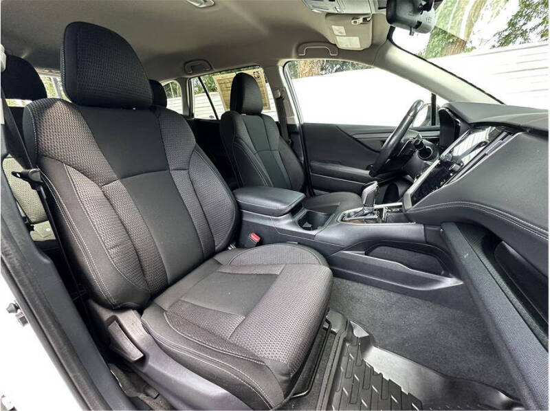 2023 Subaru Outback Premium