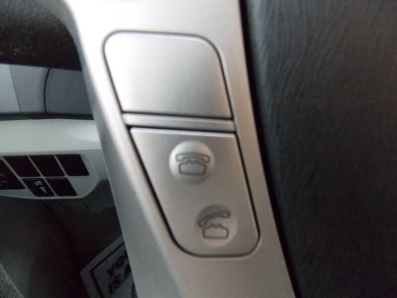 2014 Toyota Prius Three