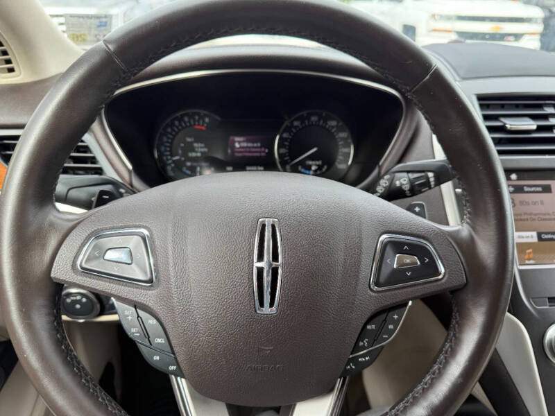 2019 Lincoln MKC Select