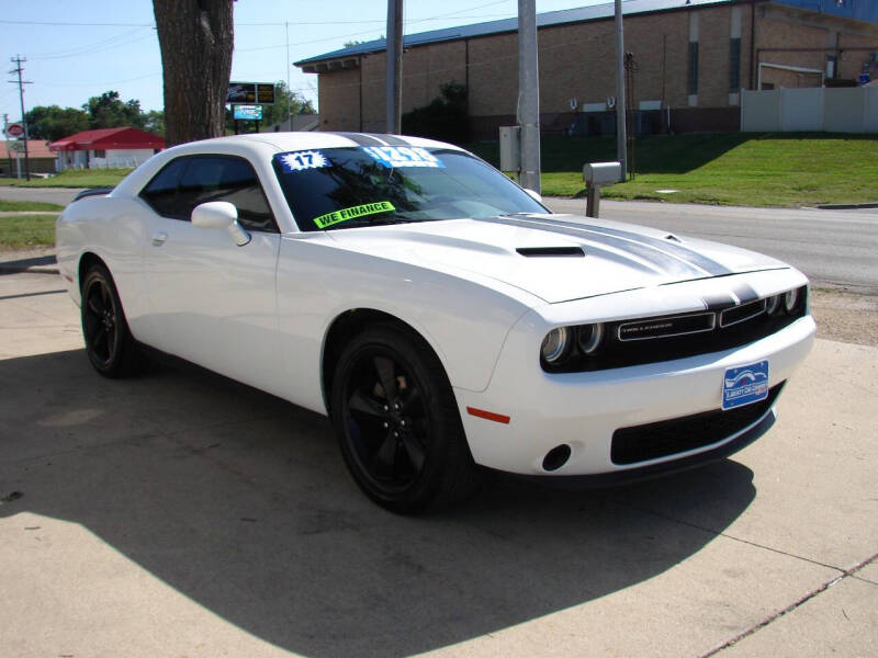 2017 Dodge Challenger SXT