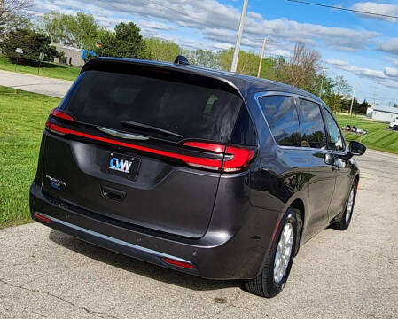 2023 Chrysler Pacifica Touring L