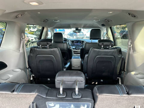 2021 Chrysler Pacifica Touring L