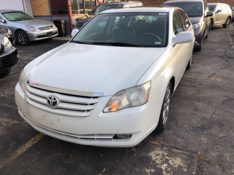 2007 Toyota Avalon for sale at Best Deal Motors in Saint Charles MO