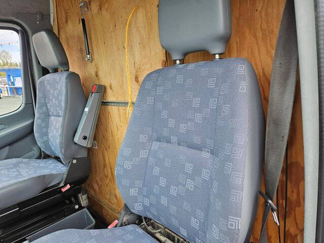 2005 Freightliner Sprinter 2500