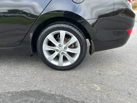 2012 Hyundai Accent GLS