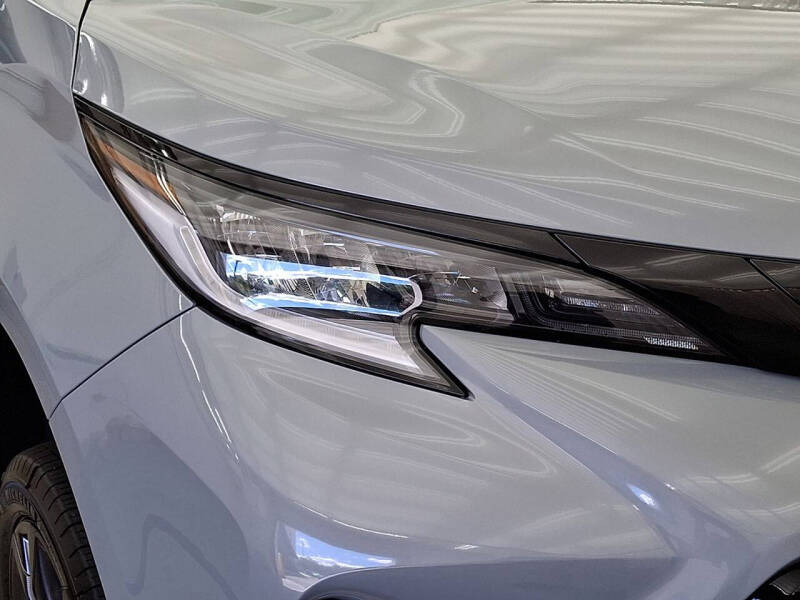 2025 Toyota Sienna XSE 7-Passenger