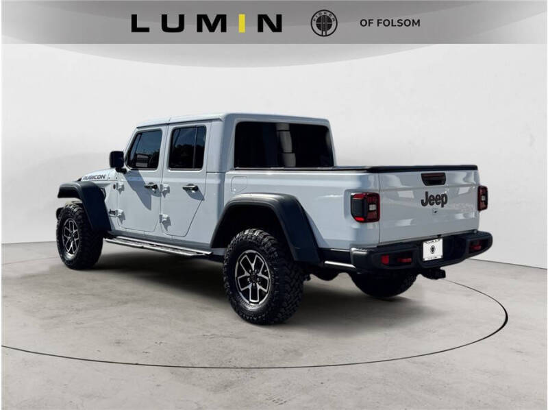 2025 Jeep Gladiator
