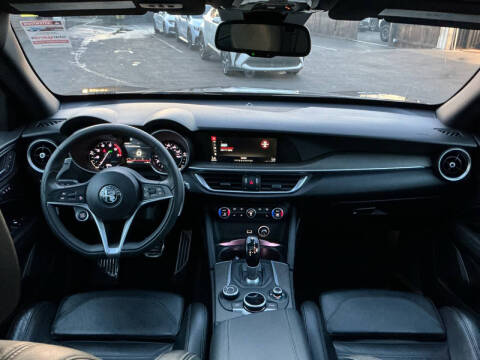 2018 Alfa Romeo Stelvio Ti Sport