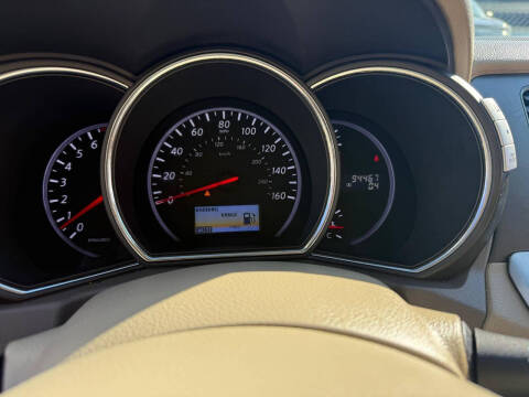 2011 Nissan Murano LE