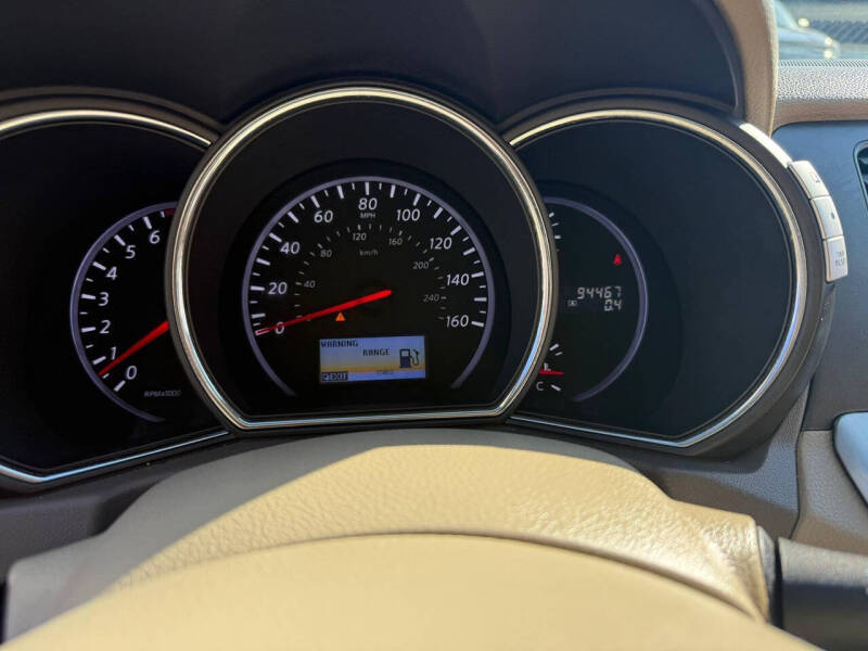 2011 Nissan Murano LE