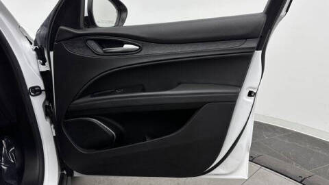 2023 Alfa Romeo Stelvio Sprint